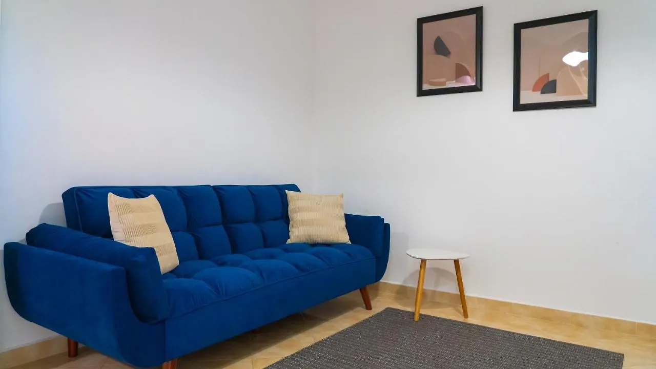 Easy Living Apartment Тирана